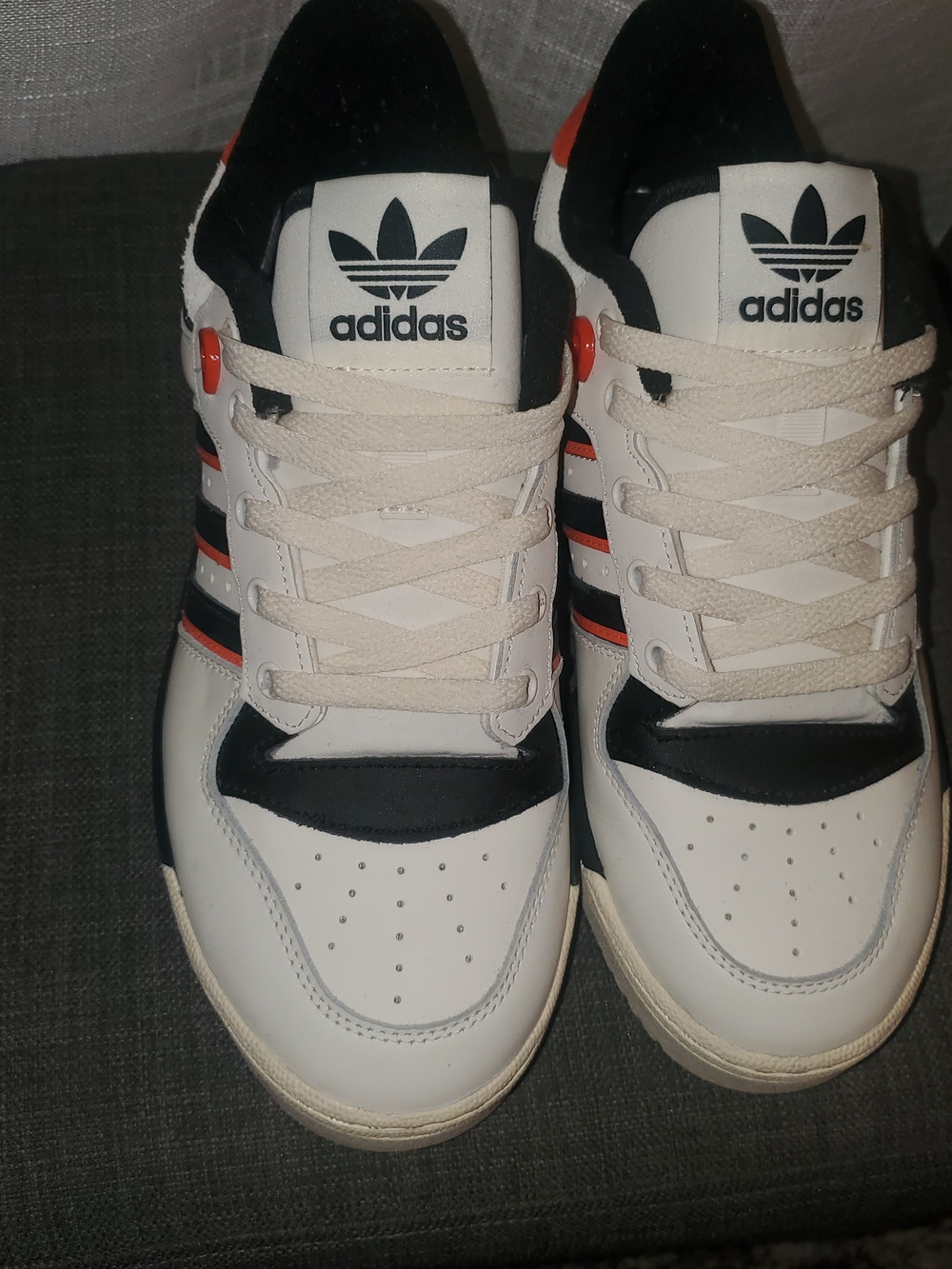 adidas Men's White Black and Red Retro Low-Top Sneakers